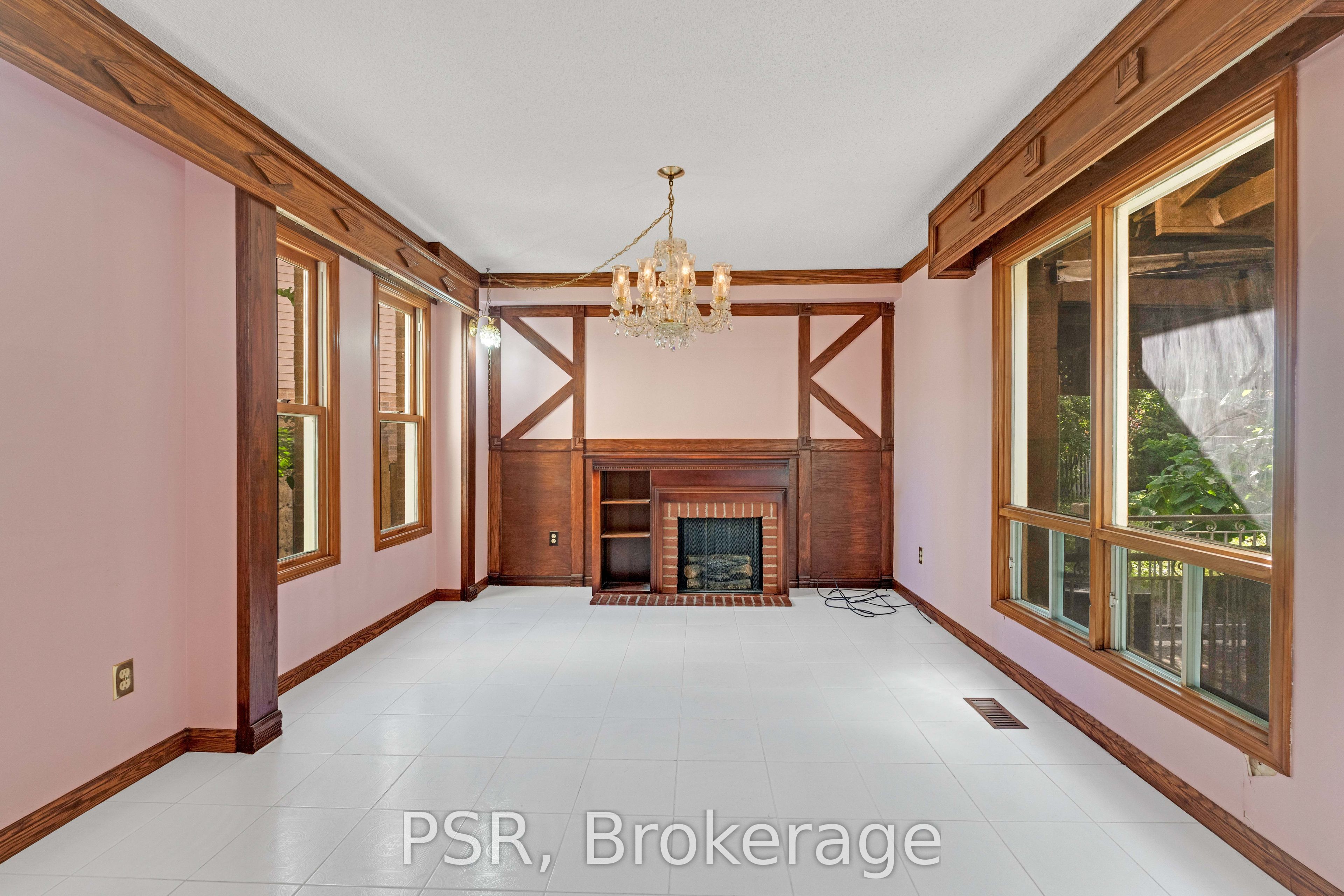 4069 Chelmsford Court
