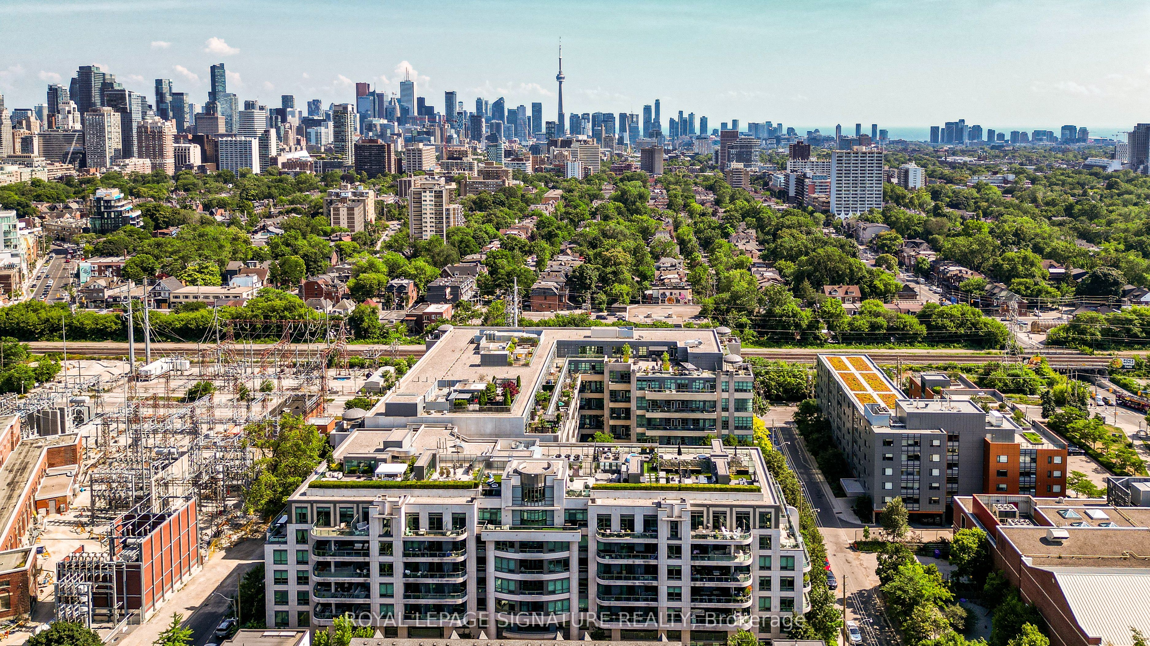 380 Macpherson Avenue 615