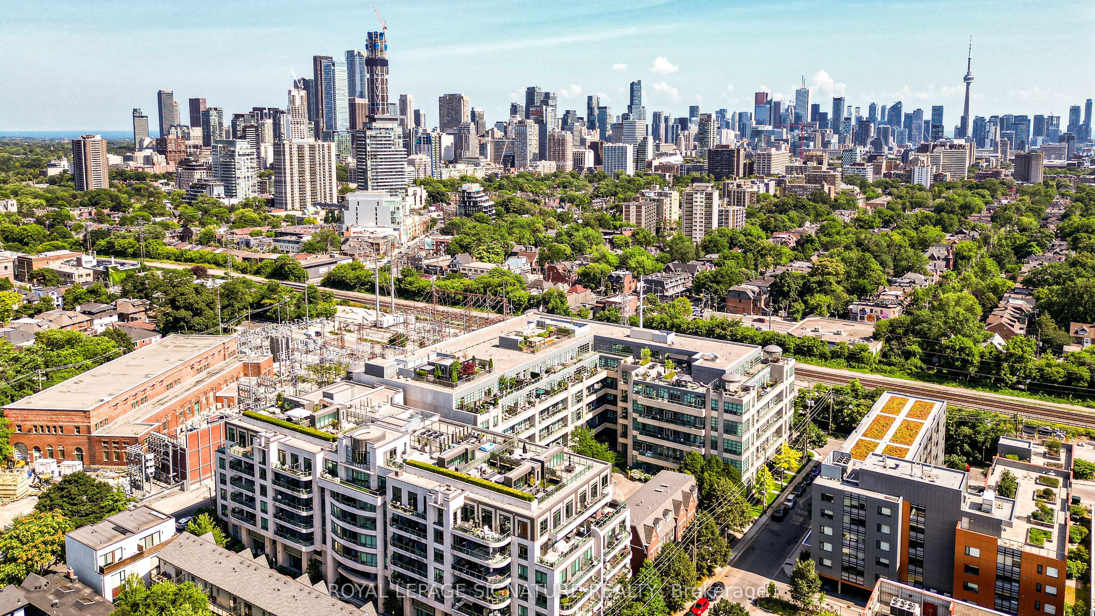 380 Macpherson Avenue 615