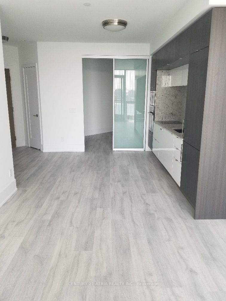1 Edgewater Drive 605