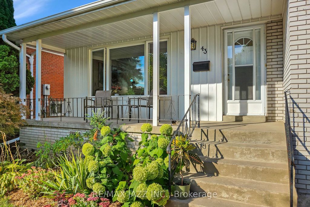 Photo of 43 Kingsborough Crescent, Toronto, ON M9R 2T8 (MLS # W12427699)