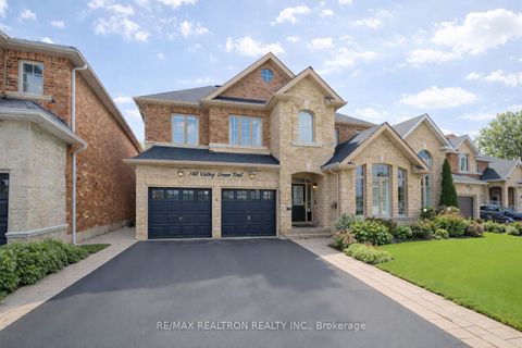 Property photo of 740 valley green trail, newmarket, ON l3x 2v7