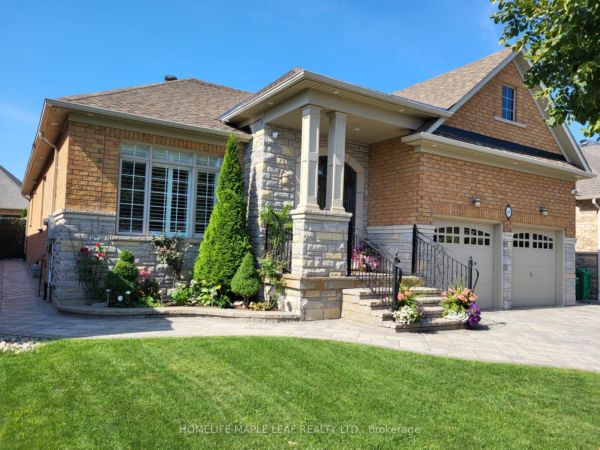 69 Huntspoint Drive