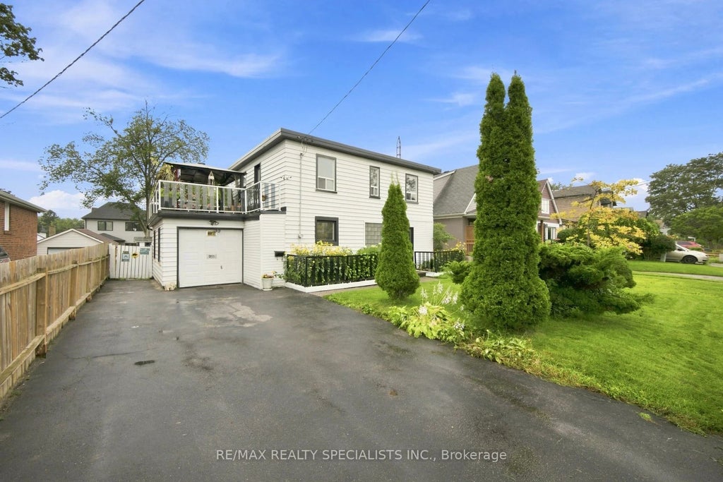 Photo of 39 Macdonald Street, Toronto, ON M8V 1Y3 (MLS # W13761826)