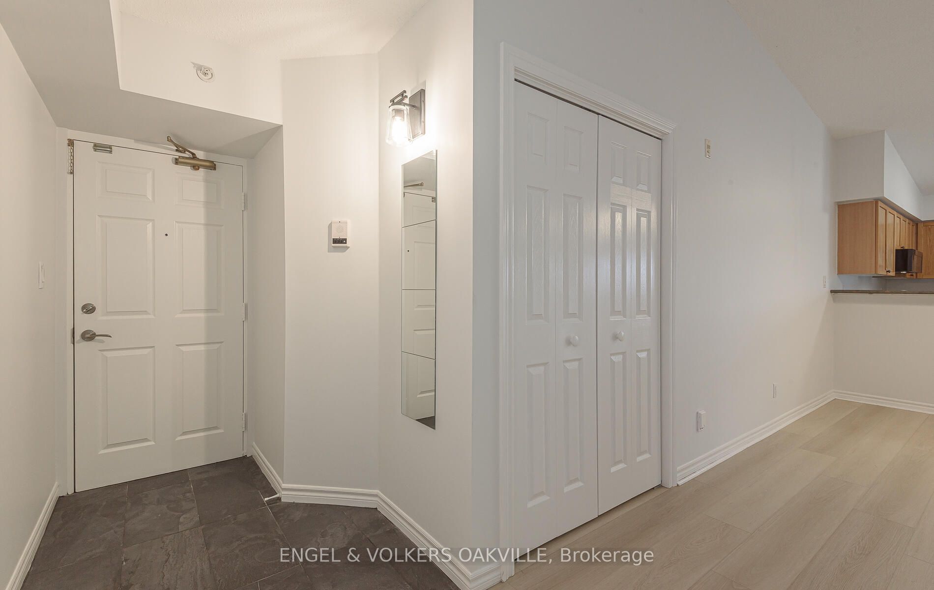 1460 Bishops Gate 401