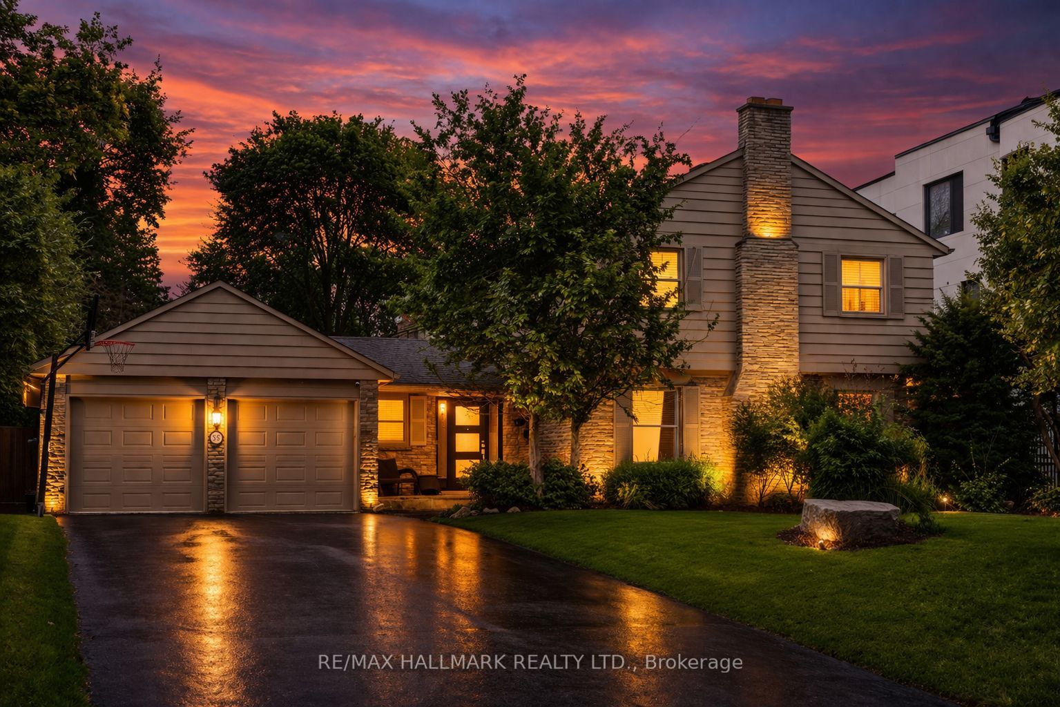 55 Riverside Boulevard