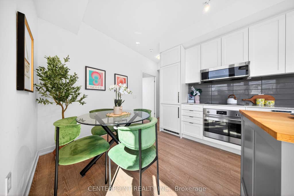 Photo of 250 Lawrence Avenue W #519, Toronto, ON M5M 1B1 (MLS # C13669948)