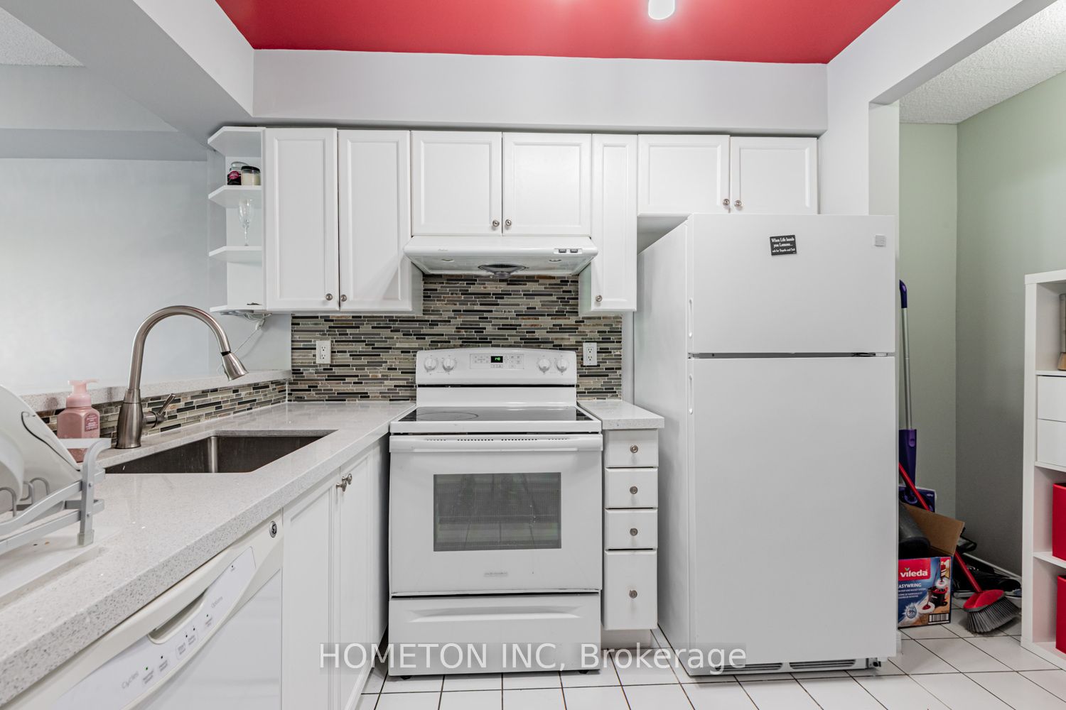 309 Major Mackenzie Drive E 323