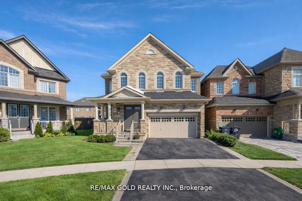 Photo of 10 Spokanne Street, Brampton, ON L6R 4A2 (MLS # W13003650)