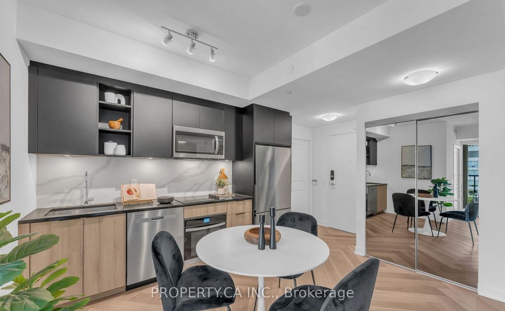 Photo of 543 Richmond Street W #713, Toronto, ON M5V 0W9 (MLS # C12616750)