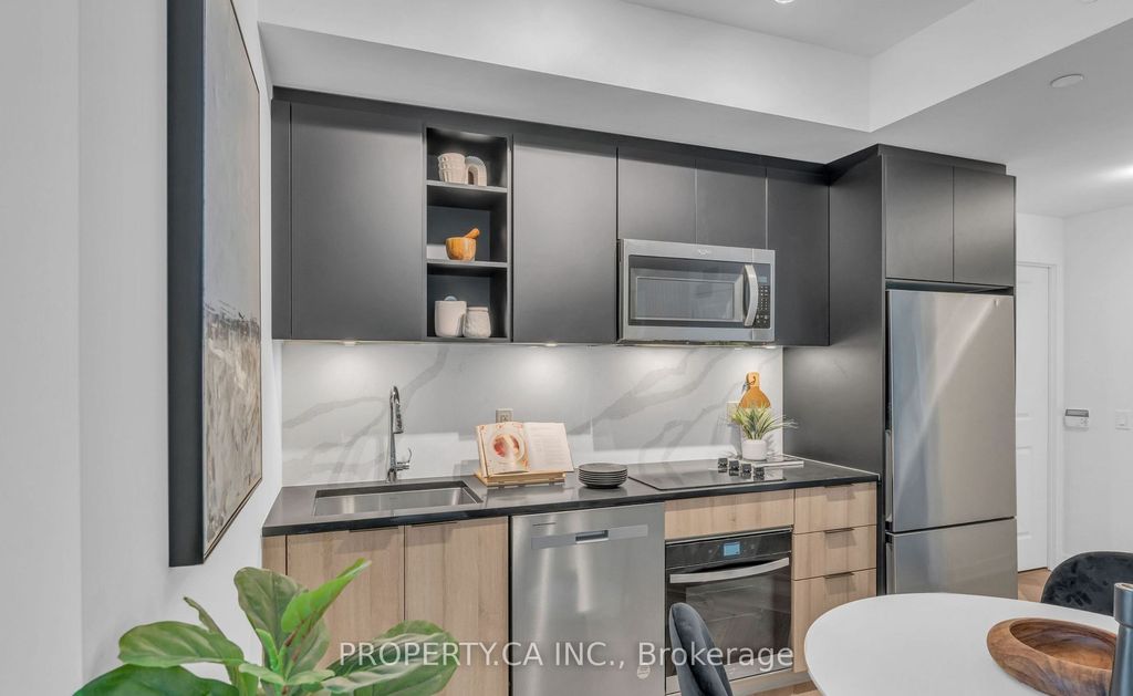 Photo of 543 Richmond Street W #713, Toronto, ON M5V 0W9 (MLS # C12616750)