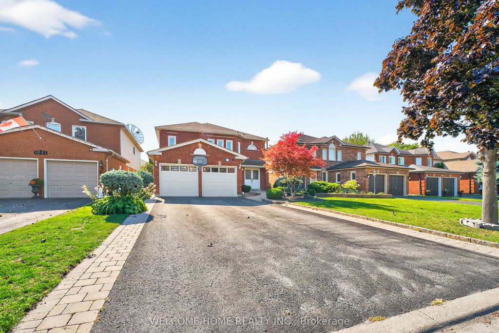 Photo of 1037 Sandcliff Drive E, Oshawa, ON L1K 2E5 (MLS # E12426952)