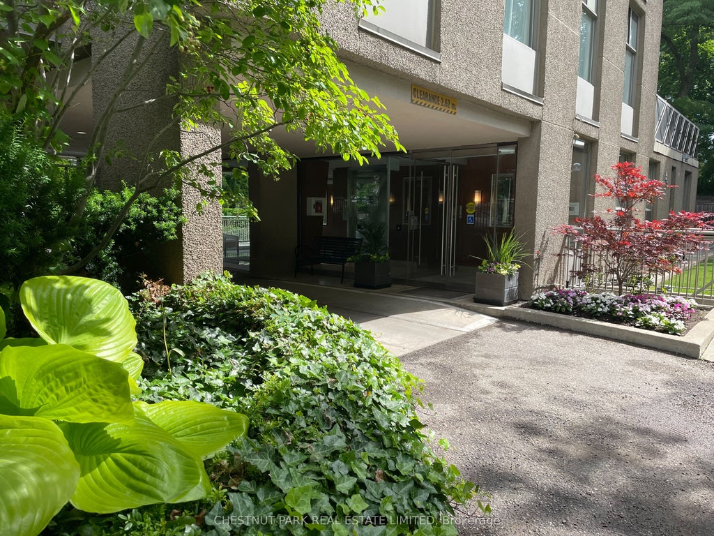 Photo of 423 Avenue Road #8, Toronto, ON M4V 2H7 (MLS # C13477744)