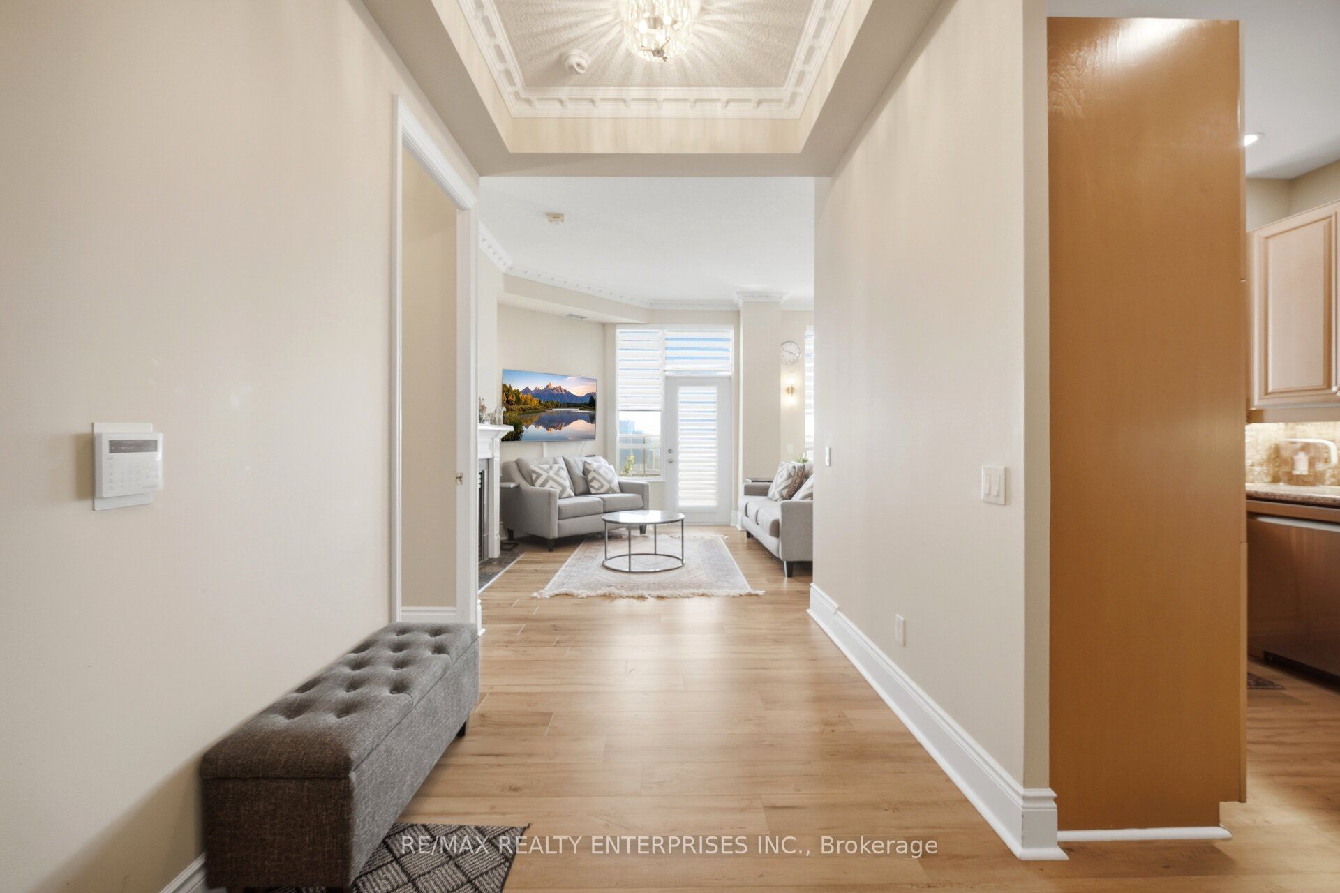 35 Kingsbridge Garden Circle 3301