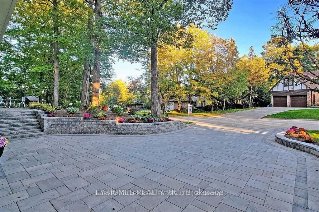59 Hemingway Crescent Front