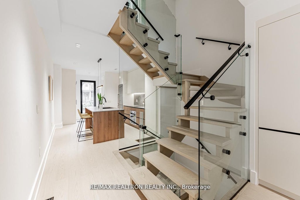 Photo of 673 Crawford Street, Toronto, ON M6G 3K1 (MLS # C13839040)
