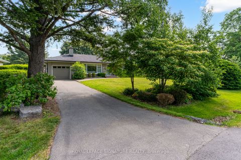 383 Maplehurst Avenue Oakville ON L6L 4Y3