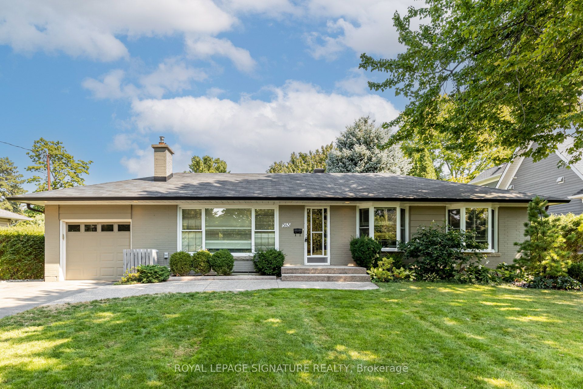 383 Maplehurst Avenue