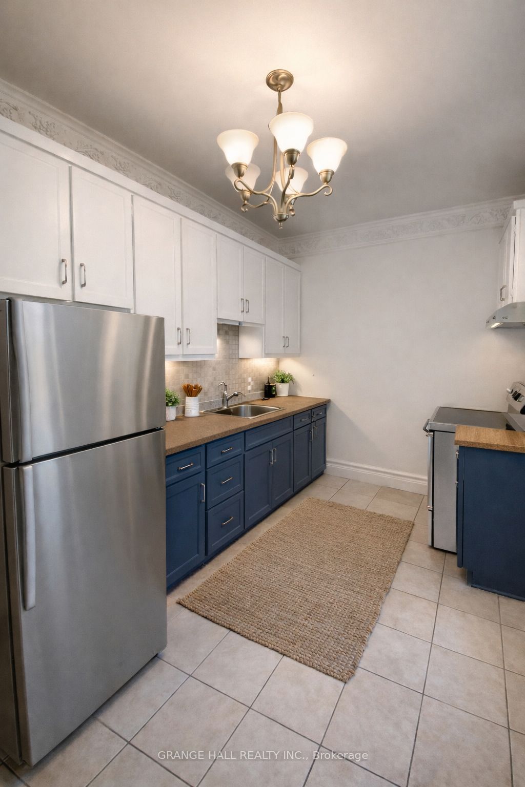 1544 King Street W