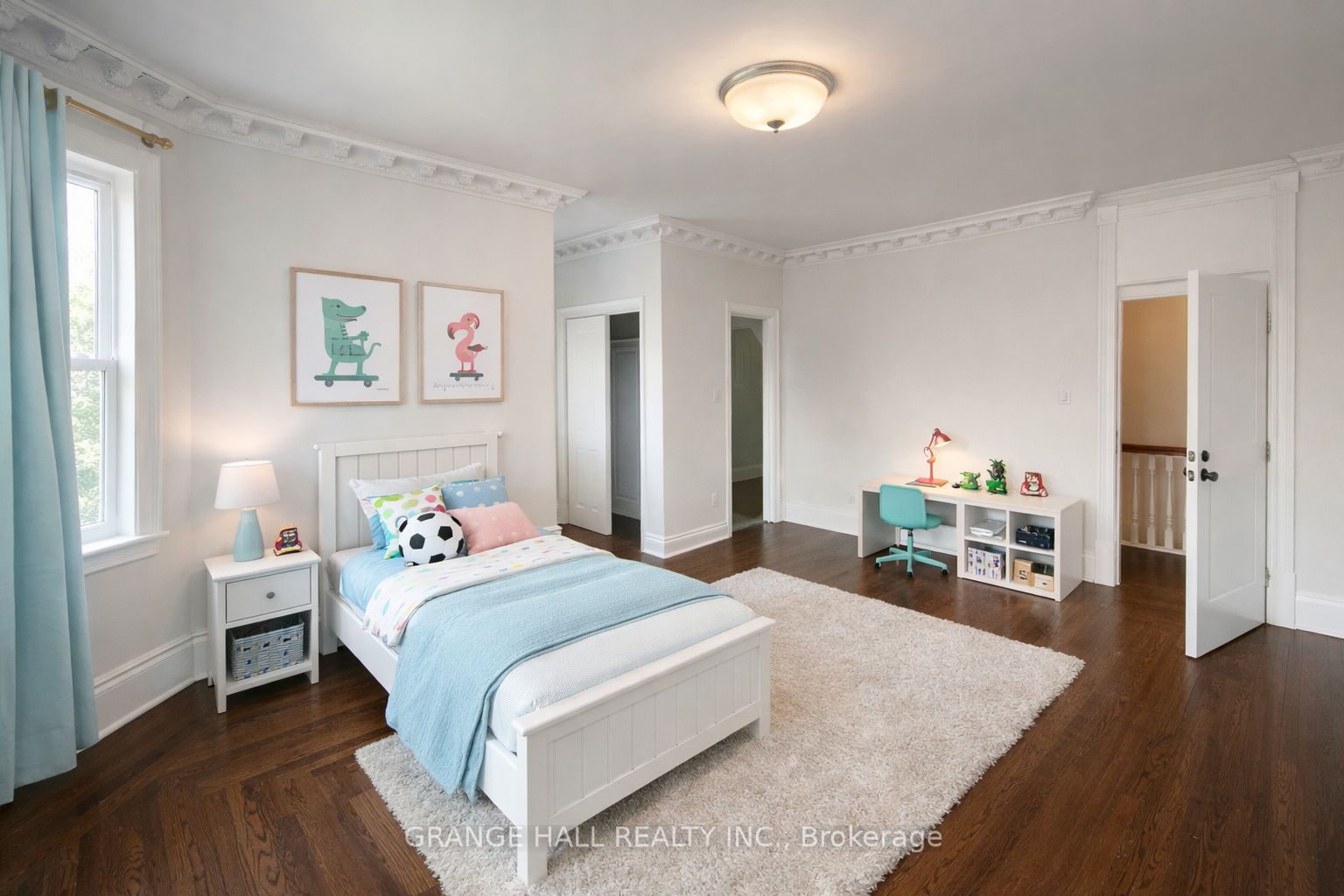 1544 King Street W