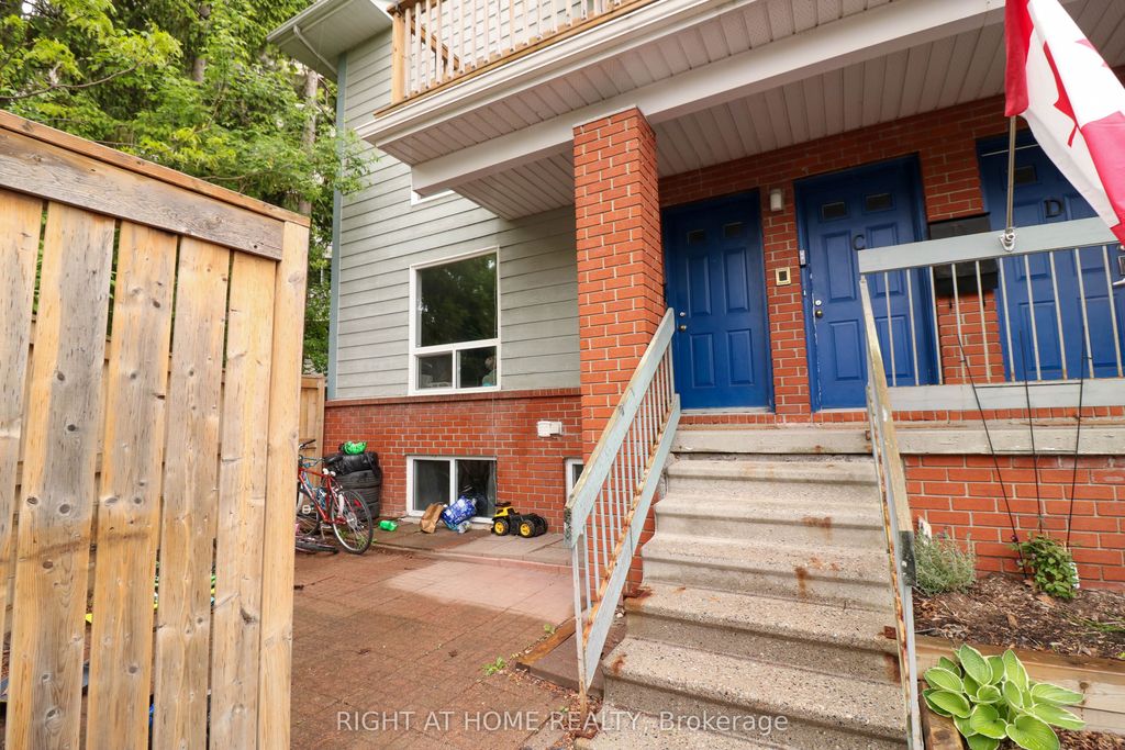 Photo of 311 Presland Road #A, Overbrook - Castleheights and Area, ON K1K 2B6 (MLS # X12414022)