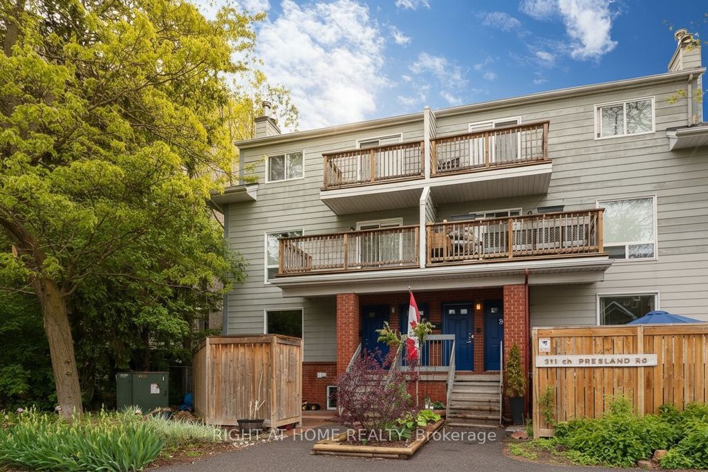 Photo of 311 Presland Road #A, Overbrook - Castleheights and Area, ON K1K 2B6 (MLS # X12414022)