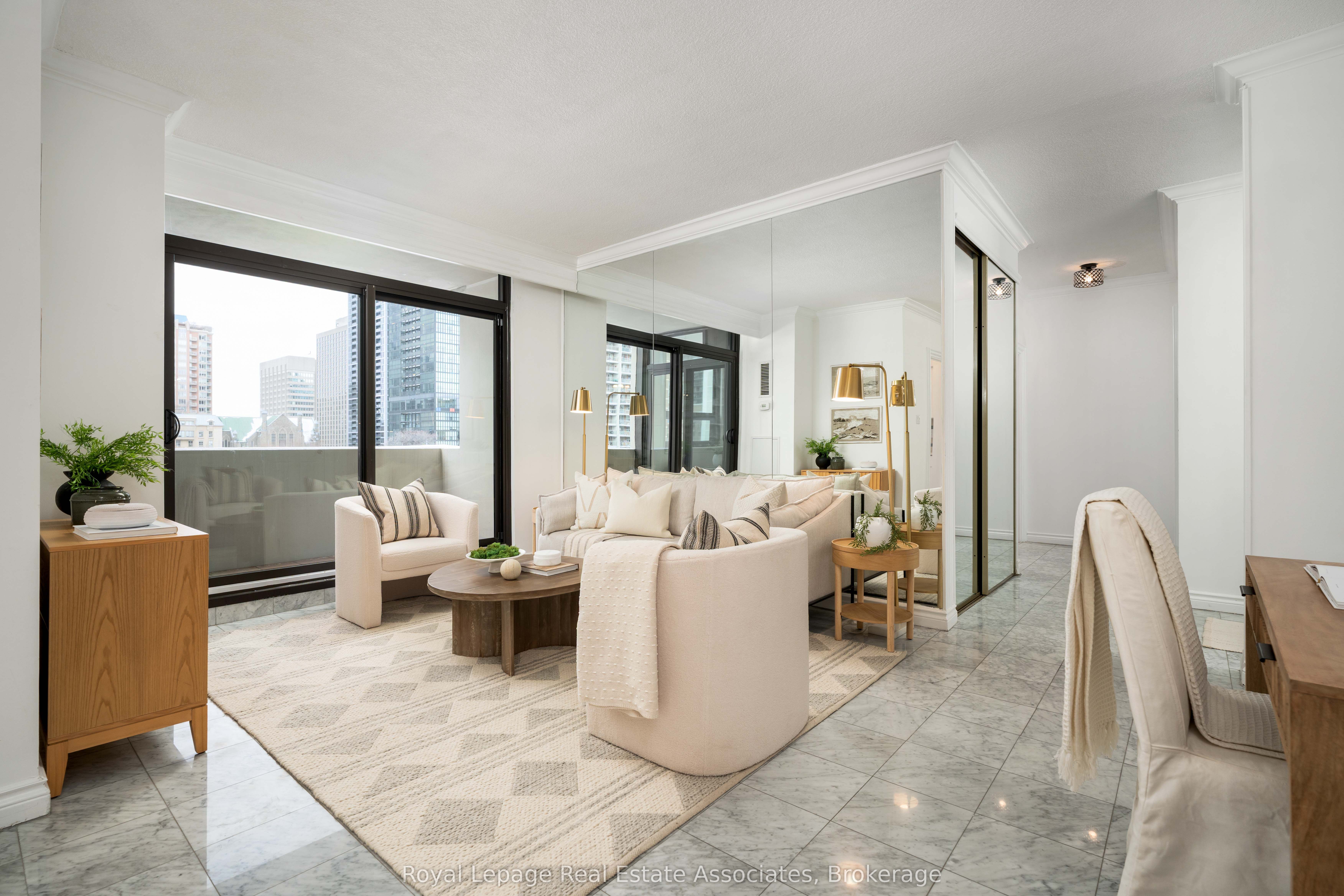 86 Gloucester Street 702