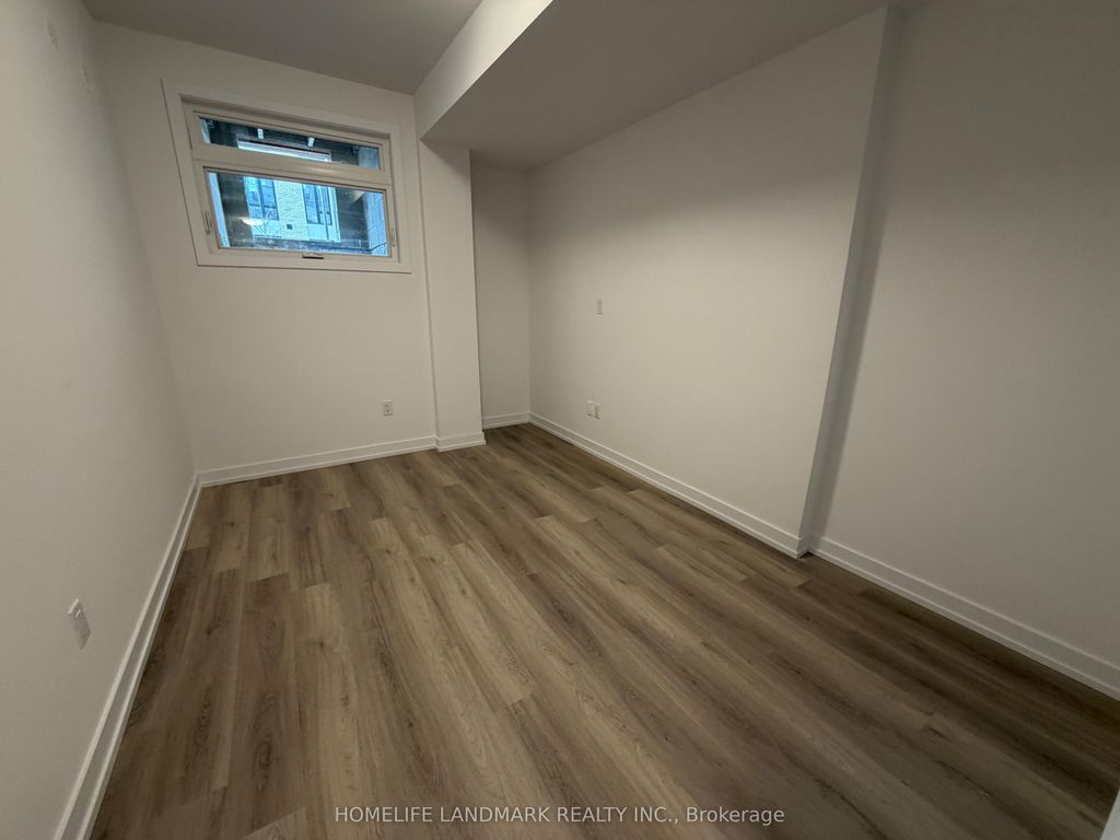 Photo of 5 Bancroft Lane #318, Richmond Hill, ON L4E 1M1 (MLS # N12980514)