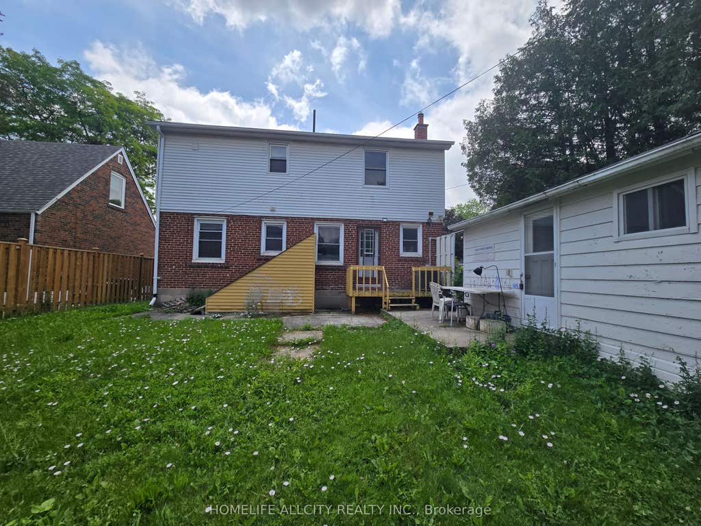 Photo of 4 Bevdale Road N, Toronto, ON M2N 2G2 (MLS # C13719664)