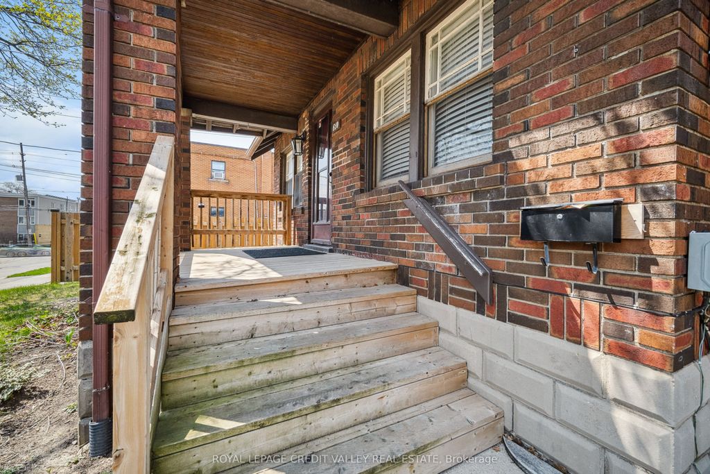 Photo of 610 Wallace Street, London East, ON N5Y 3R7 (MLS # X12450508)