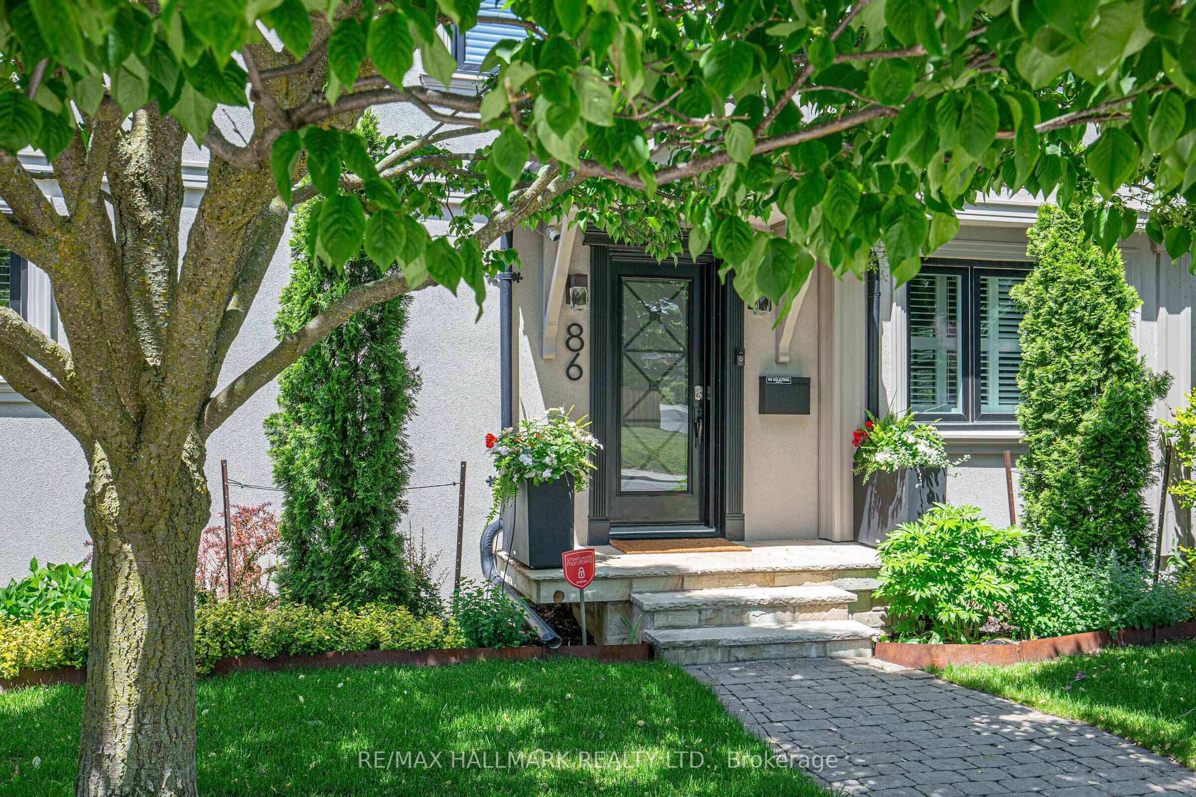 86 Binswood Avenue