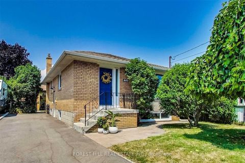 853 Ninth Street Mississauga ON L5E 1R7