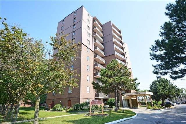 Photo of 3065 Queen Frederica Drive #902, Mississauga, ON L4Y 3A3 (MLS # W13538902)