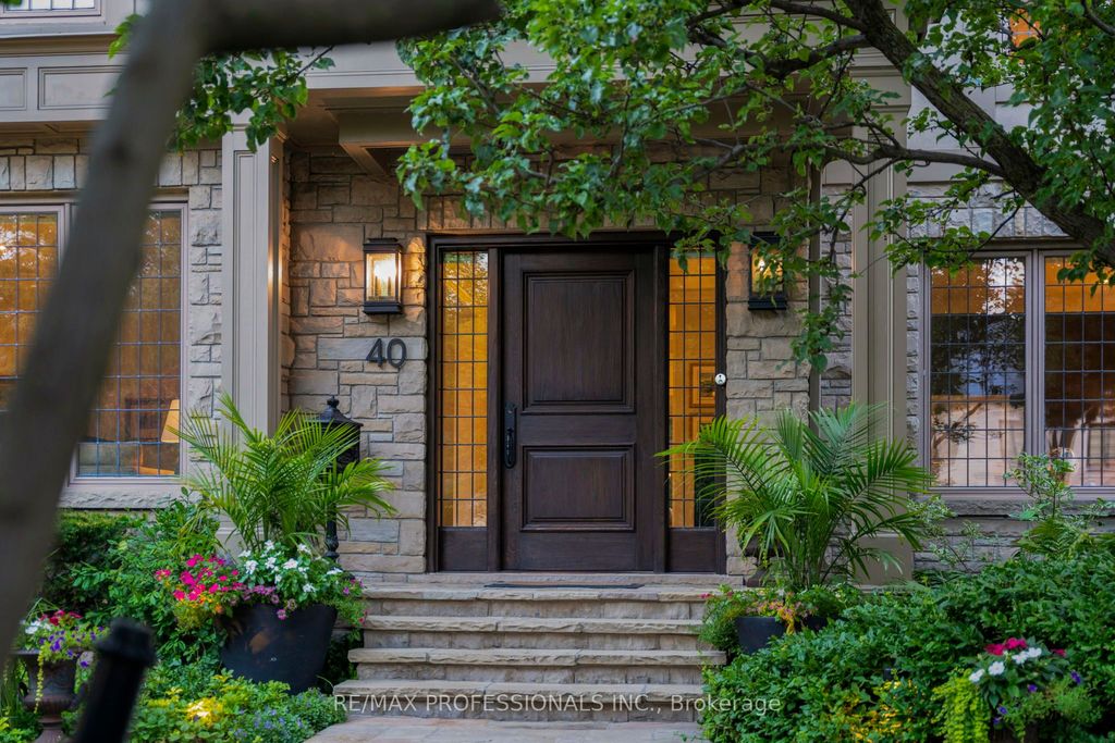 Photo of 40 Edgehill Road, Toronto, ON M9A 4N4 (MLS # W12391631)