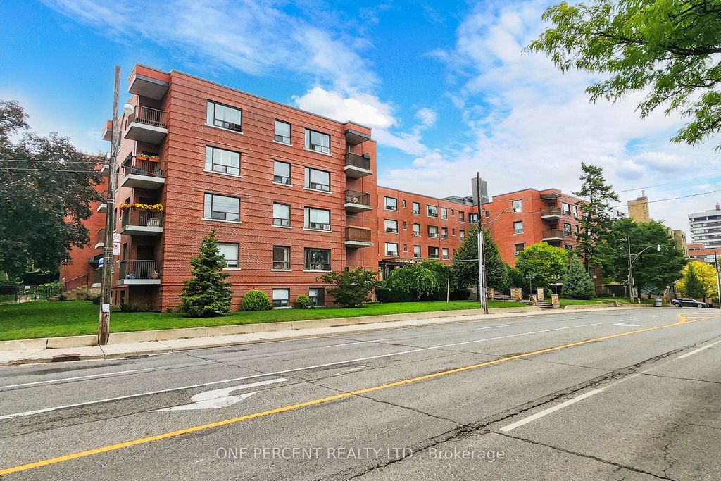 Photo of 2550 Bathurst Street #206, Toronto, ON M6B 2Z2 (MLS # C12423488)