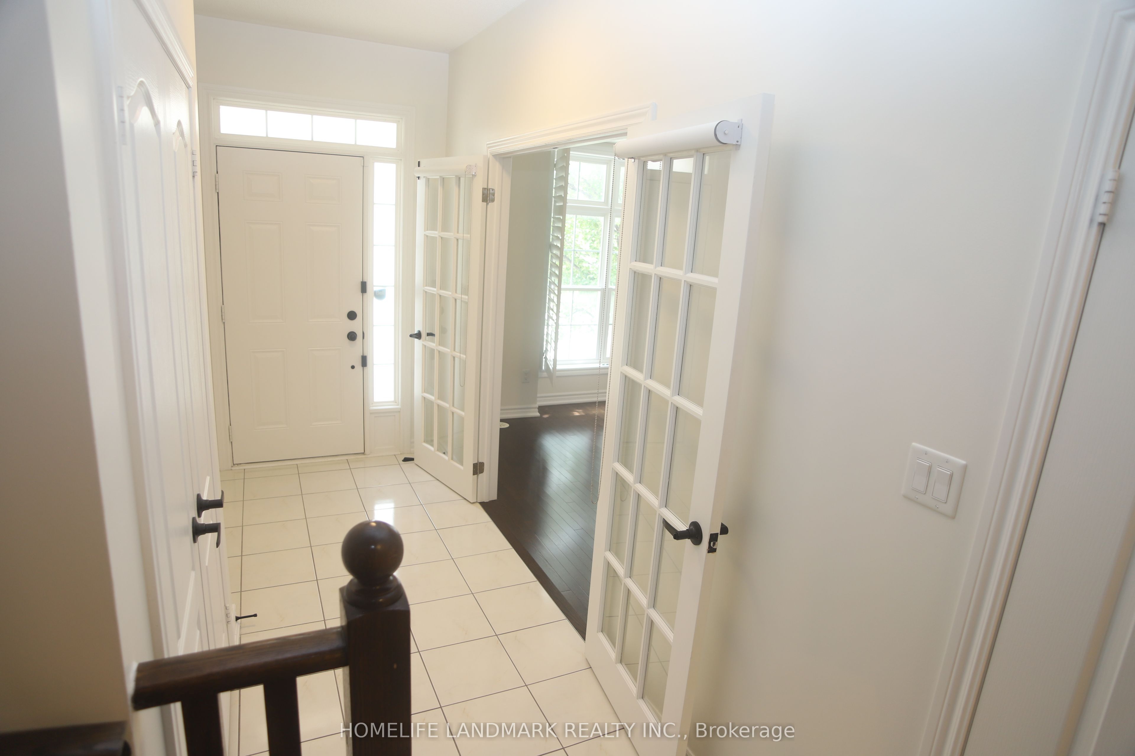 56 Donald Buttress Boulevard W