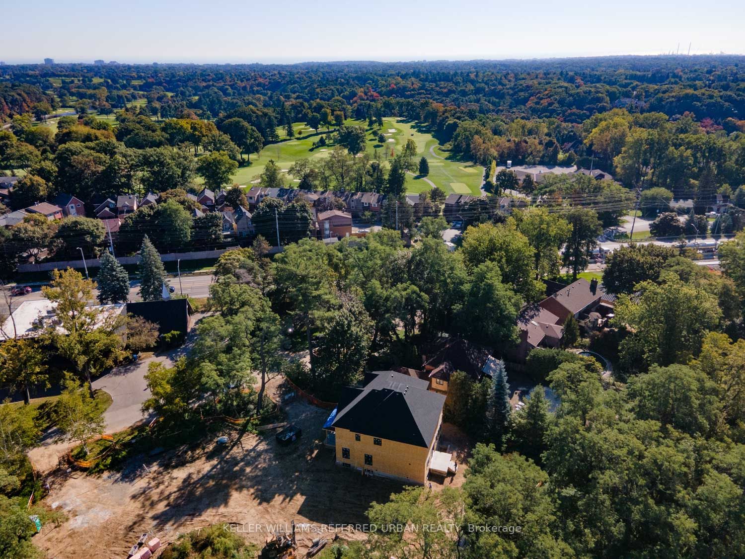 1429 Dundas Crescent