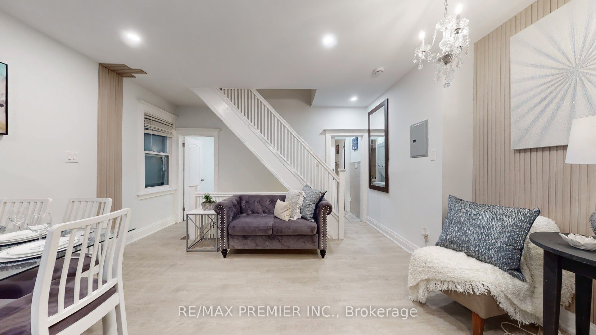 454 Gerrard Street E