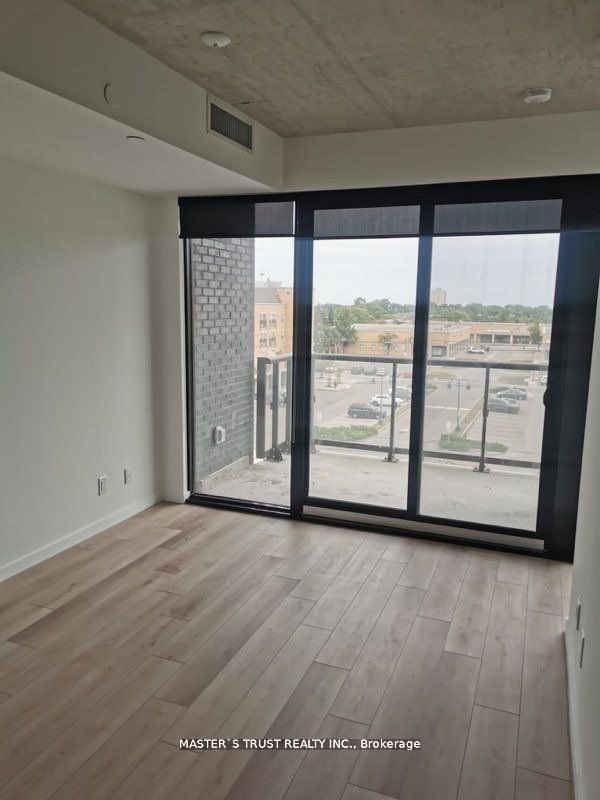 7 Smith Crescent 416