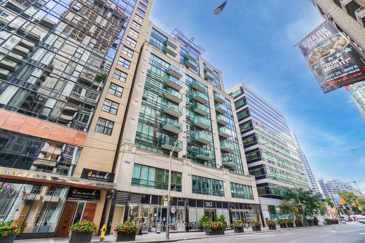 263 Wellington Street W 1101