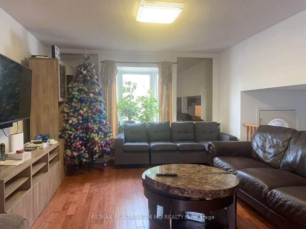 Photo of 4 Longbow Square, Toronto, ON M1W 2W7 (MLS # E12869594)