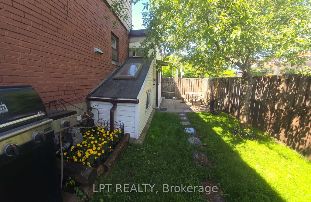 Photo of 1314 Dupont Street, Toronto, ON M6H 2A7 (MLS # W13443074)