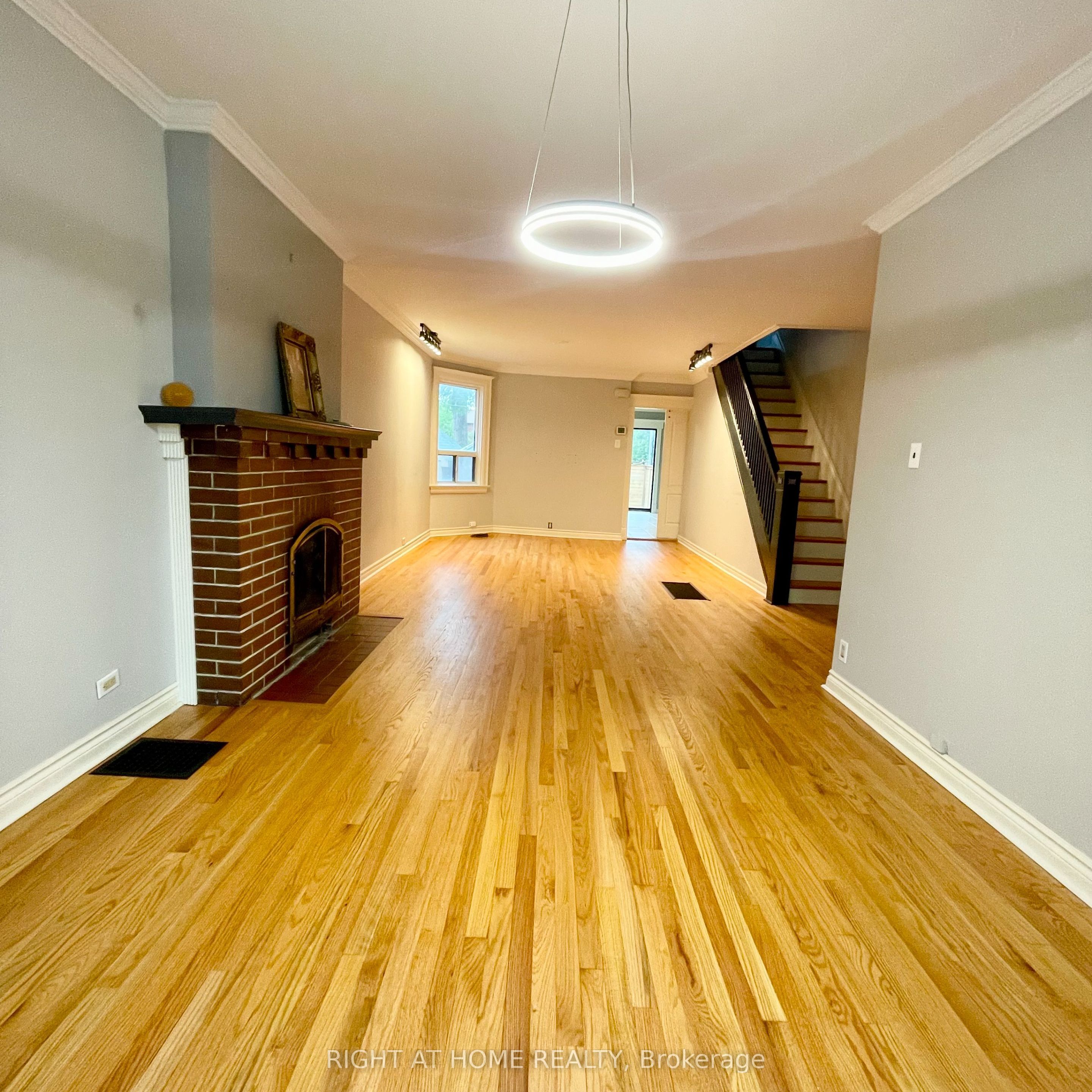 34 Woodington Avenue