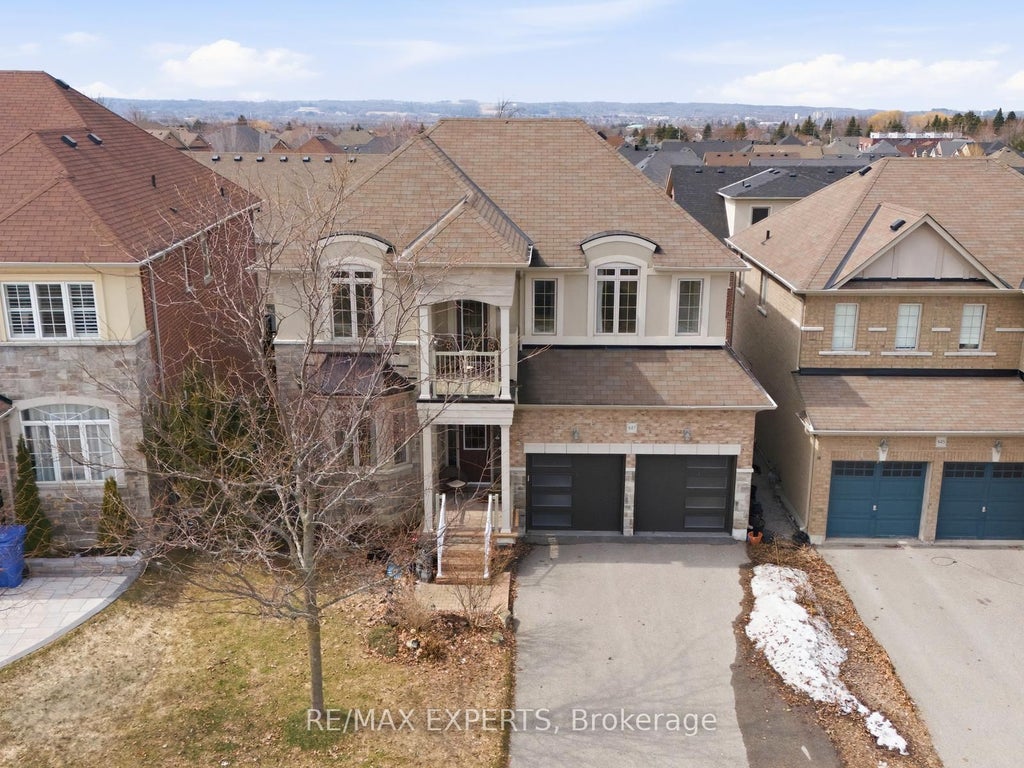 Photo of 847 Memorial Circle, Newmarket, ON L3X 0B3 (MLS # N13246082)