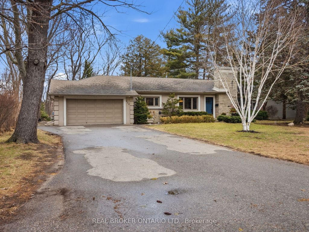 Photo of 929 Parkland Avenue, Mississauga, ON L5H 3G9 (MLS # W12921518)