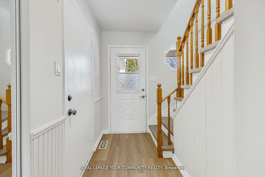 Photo of 159 SW Brucker Road, Barrie, ON L4N 8H8 (MLS # S12472558)