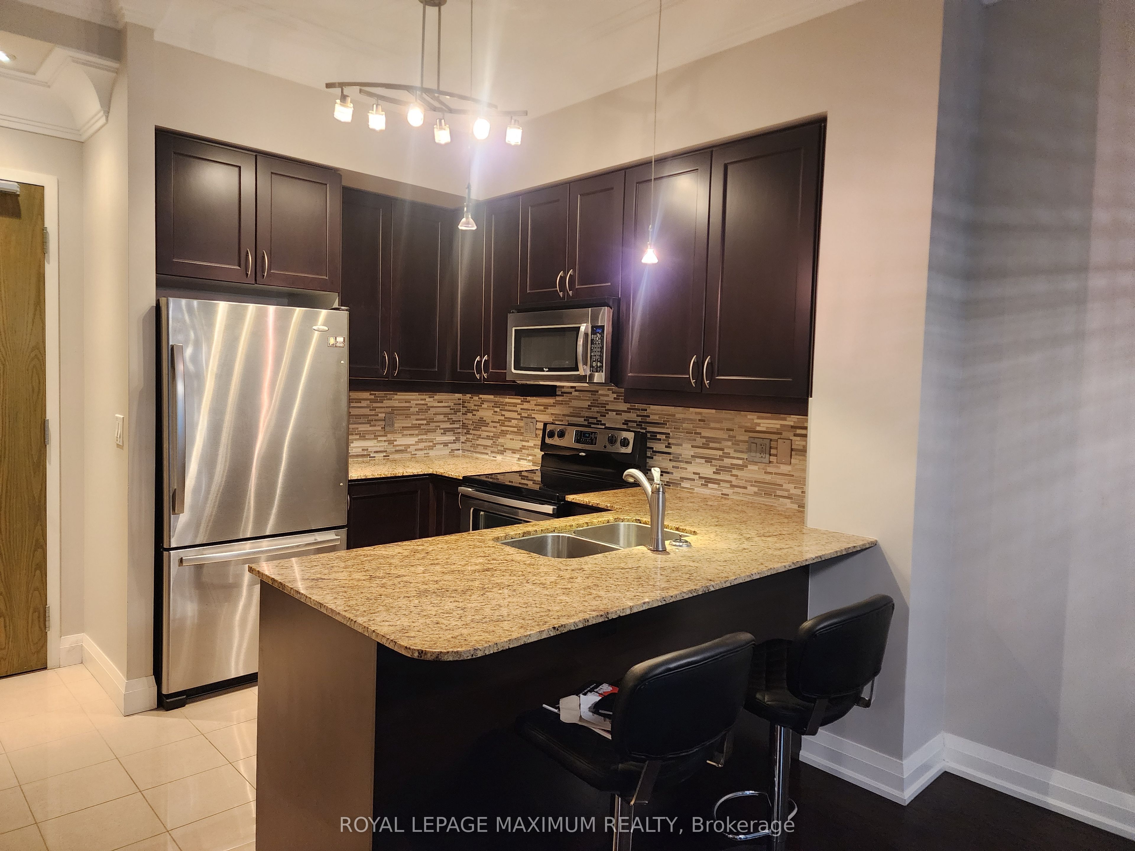 83 Woodbridge Avenue 507