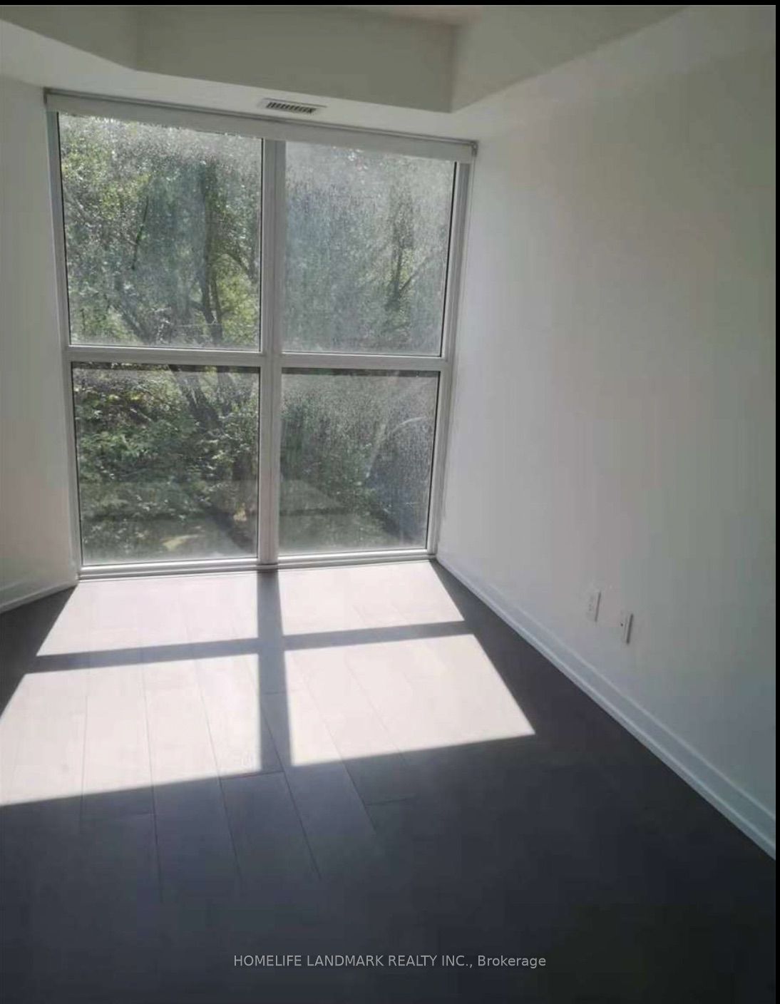 219 Dundas Street E 515