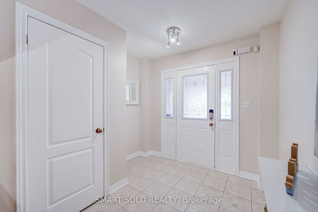 Photo of 16 Lealinds Road, Vaughan, ON L6A 0P5 (MLS # N12715826)