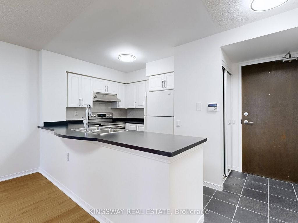 Photo of 388 Bloor Street E #1607, Toronto, ON M4W 3W9 (MLS # C12601084)